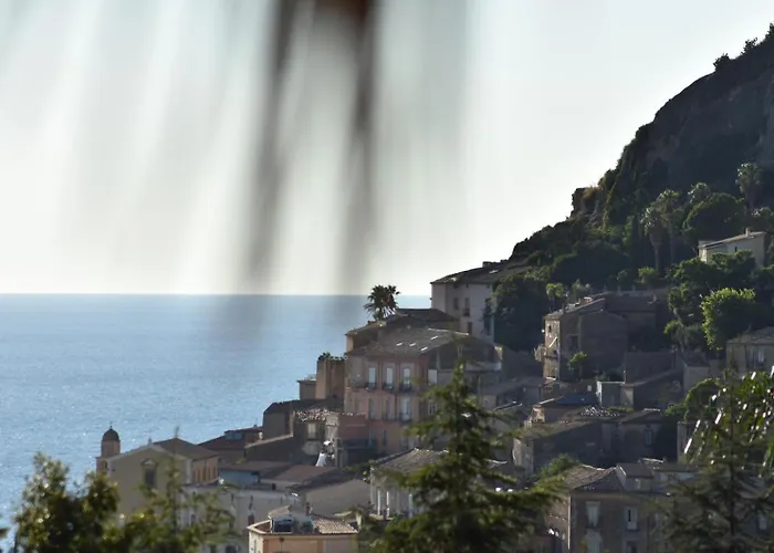 Thalore E Bed & Breakfast 3*